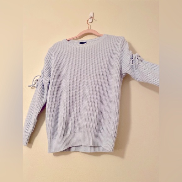 Beloved Woman powder blue lace-up sleeve sweater • medium - Picture 4 of 5